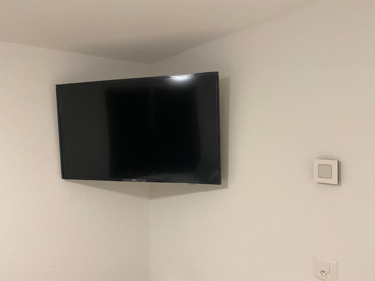 Studio Neuf Meuble Et Equipe Pres D'Autoroute. Apartment Giez Екстериор снимка